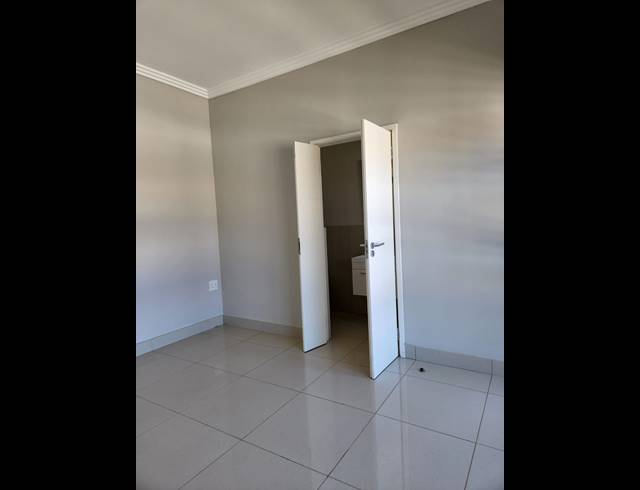 3 BEDROOM APARTMENT FOR SALE IN UMHLANGA RIDGE